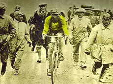 Una immagine storica di Ottavio Bottecchia al Tour de France