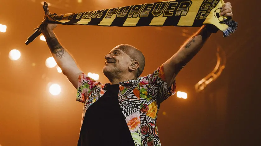 Max Pezzali torna a Padova: concerto allo Stadio Euganeo l’8 luglio 2026