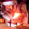 Macchinario in azione in una delle acciaierie Danieli