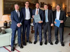 La firma dell'accordo per il finanziamento al gruppo Ligabue