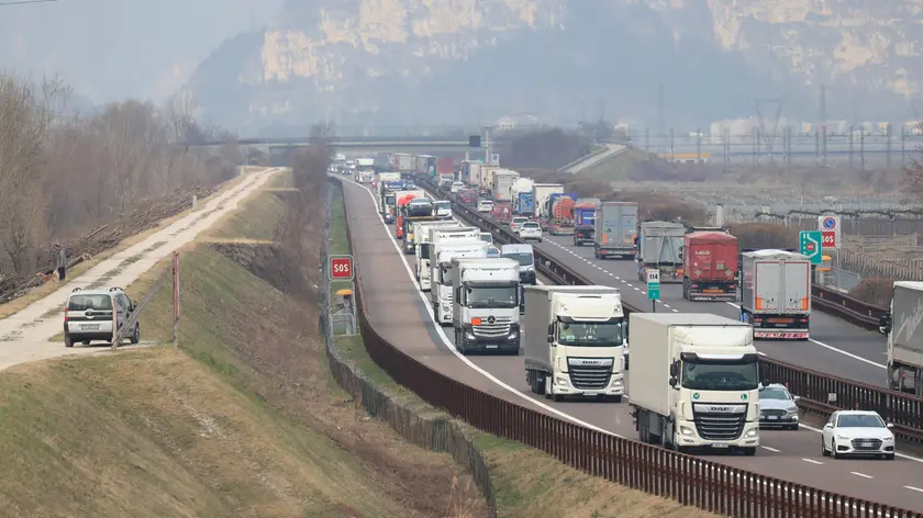 Traffico pesante lungo l’autostrada del Brennero