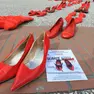 Le scarpe rosse sono il simbolo della protesta contro il "femminicidio "