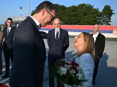 L’accoglienza di Aleksandar Vučić alla premier Giorgia Meloni