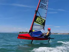 Jacopo Andrian, 16 anni e un titolo mondiale: il giovane velista di Cervignano è campione Waszp Under 18