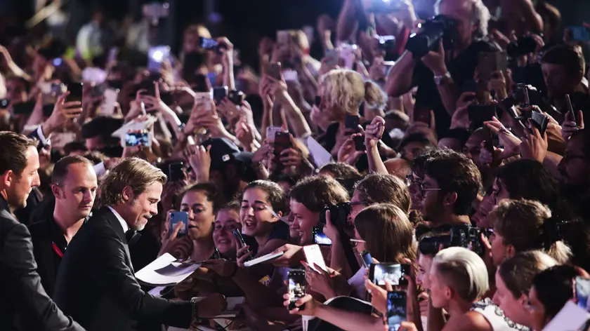 Il red carpet di Brad Pitt alla Mostra del Cinema. Ecco cosa offre Venezia a settembre