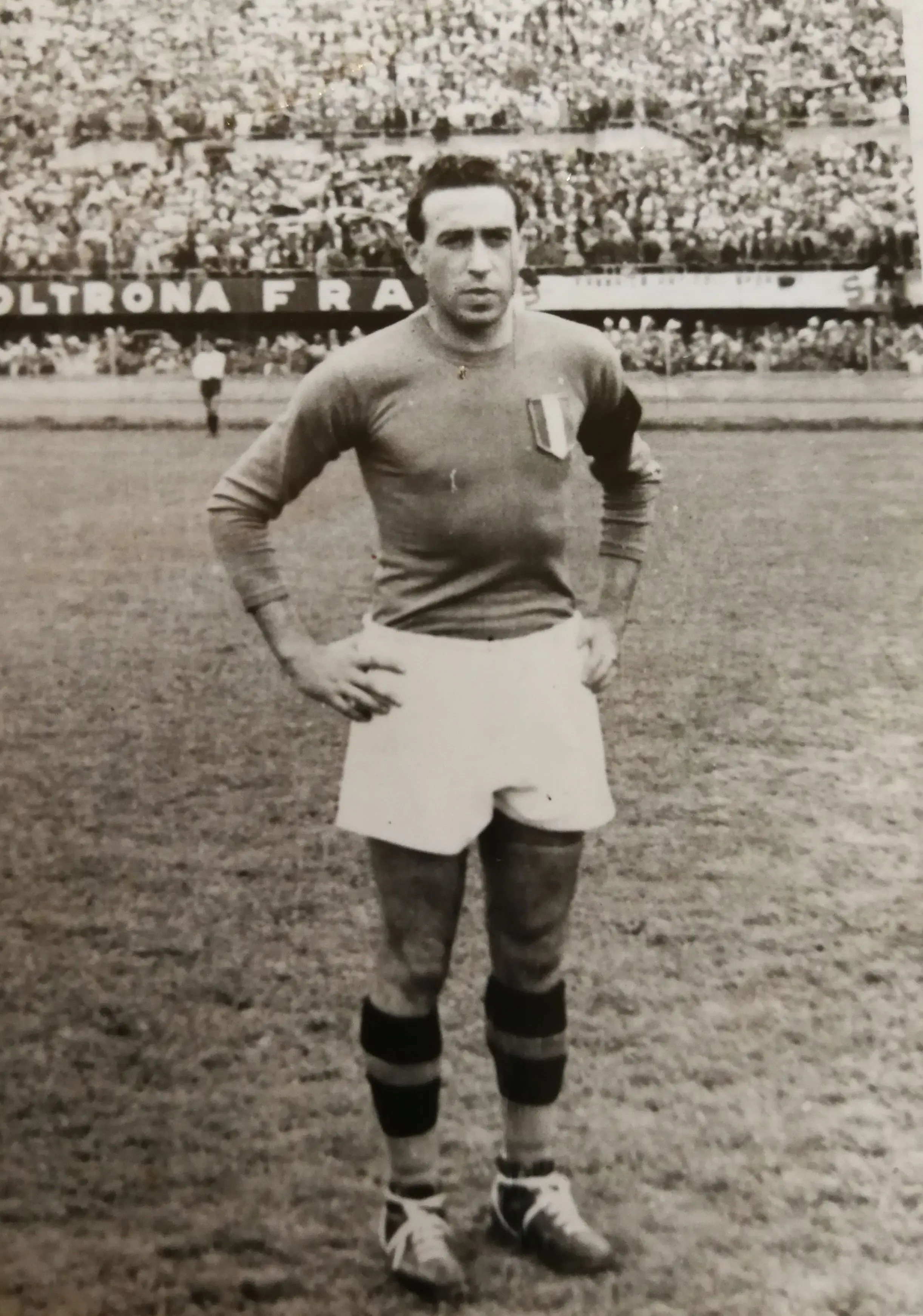 Romeo Menti con la maglia della Nazionale
