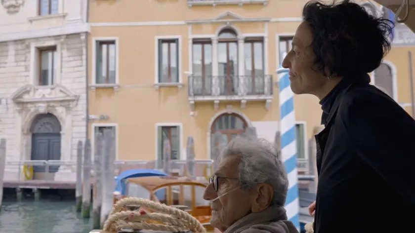 La regista Anna accanto a suo padre Toni Negri