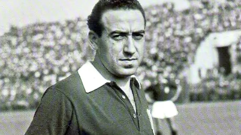 Romeo Menti con la maglia del Grande Torino
