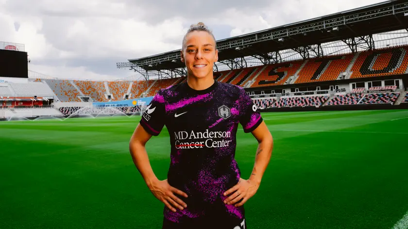 Lisa Boattin con la maglia degli Houston Dash