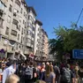La manifestazione a Belgrado, affollata soprattutto da donne e ragazze che in strada hanno gridato «siamo tutte Nikolina»
