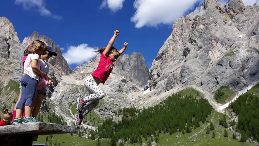 La bellezza delle Dolomiti, la gioia di esserci (foto:g.c. dalla Segreteria Pastorale di Belluno-Feltre)