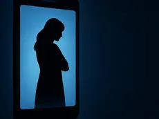 Il caso “Mia moglie” mostra come il patriarcato sopravviva nel digitale, trasformando la rete in un luogo di violenza