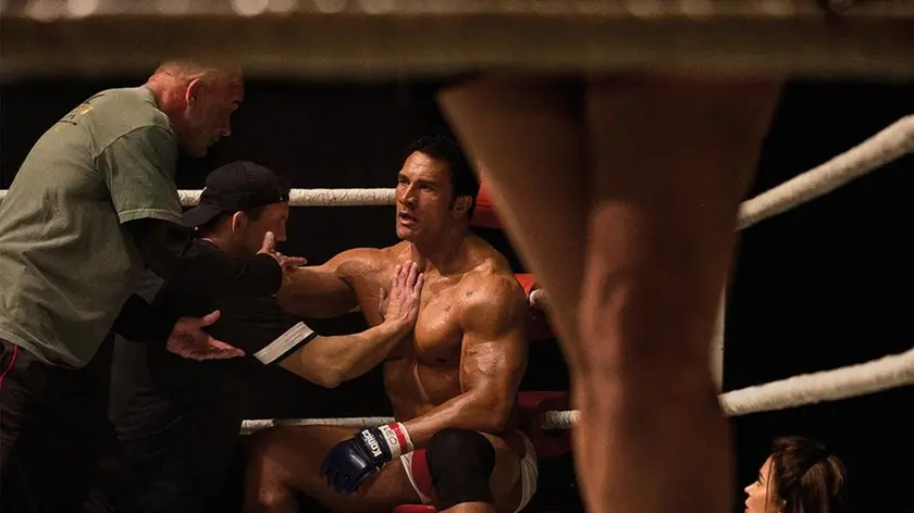 Un frame di "The Smashing Machine"