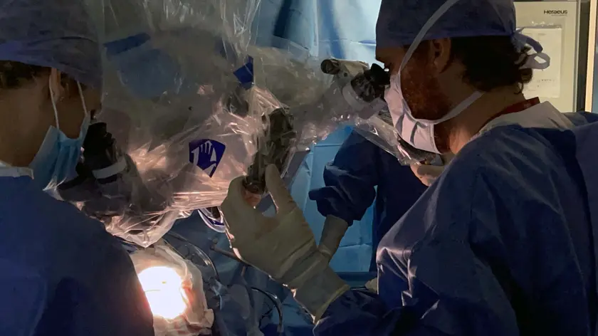 Un intervento di Neurochirurgia in Azienda Ospedale Università