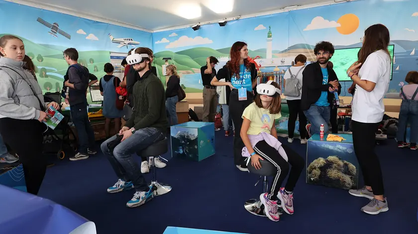 Uno degli stand di Trieste Next 2024 in piazza Unità (Lasorte)