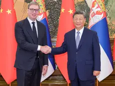 L'incontro tra i due presidenti, Aleksandar Vucic e Xi Jinping (Epa)