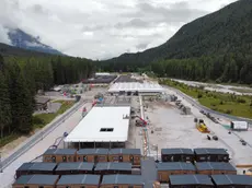 Uno scatto recente del villaggio olimpico di Cortina nelle fasi finali di lavorazione