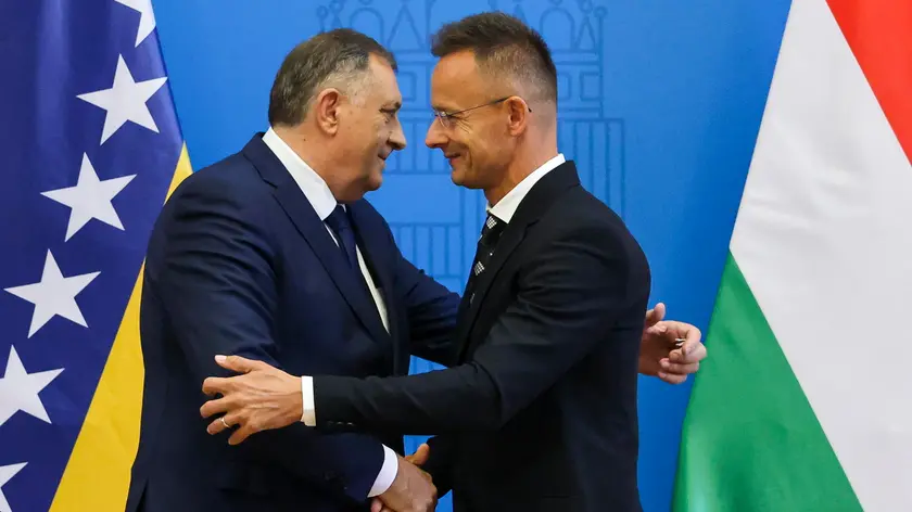 Milorad Dodik e Péter Szijjártó (Epa)