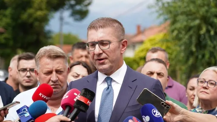 ll premier conservatore della Macedonia Hristijan Mickoski