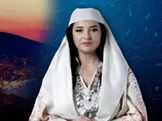 L'avatar della ministra Diella con un costume tradizionale albanese