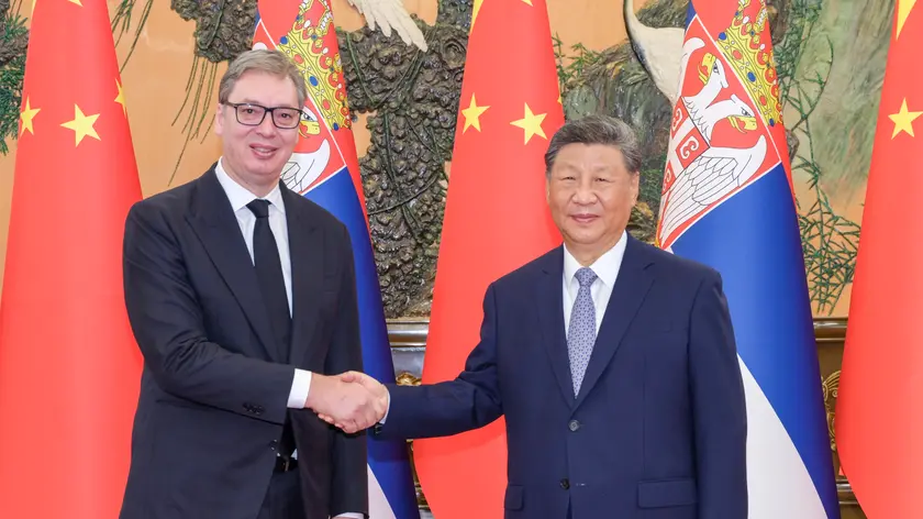 Aleksandar Vucic con Xi Jinping