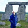 Ken Follett a Stonehenge Foto di Gareth Iwan Jones