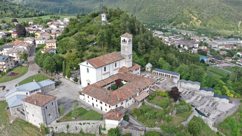 Moggio Udinese tra boschi e memoria