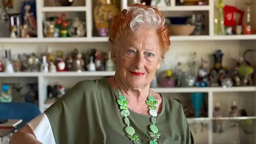 L'architetta Carla Tagliaferri, 92 anni, nella sua casa di Garda