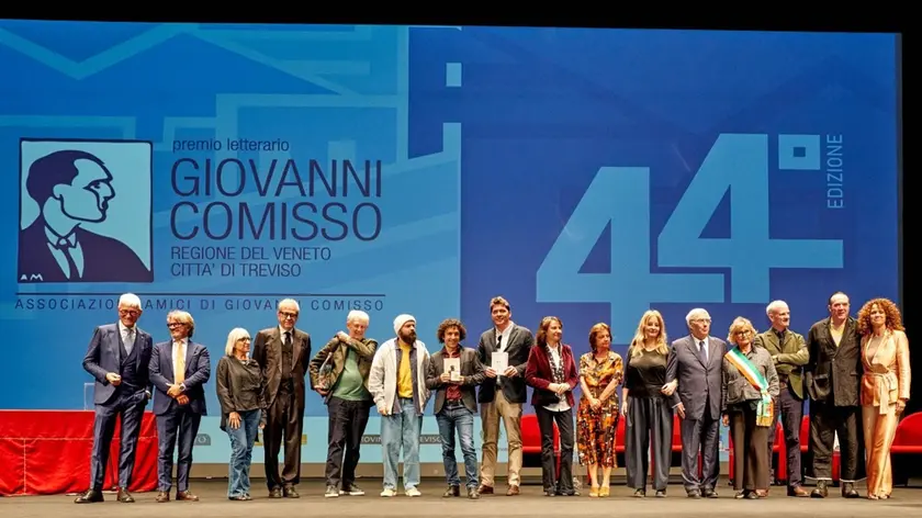 Un momento della cerimonia di premiazione del Premio letterario Giovanni Comisso