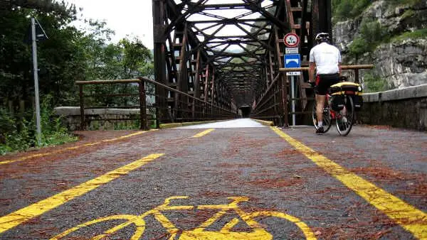La ciclovia Alpe Adria, sul vecchio tracciato ferroviario