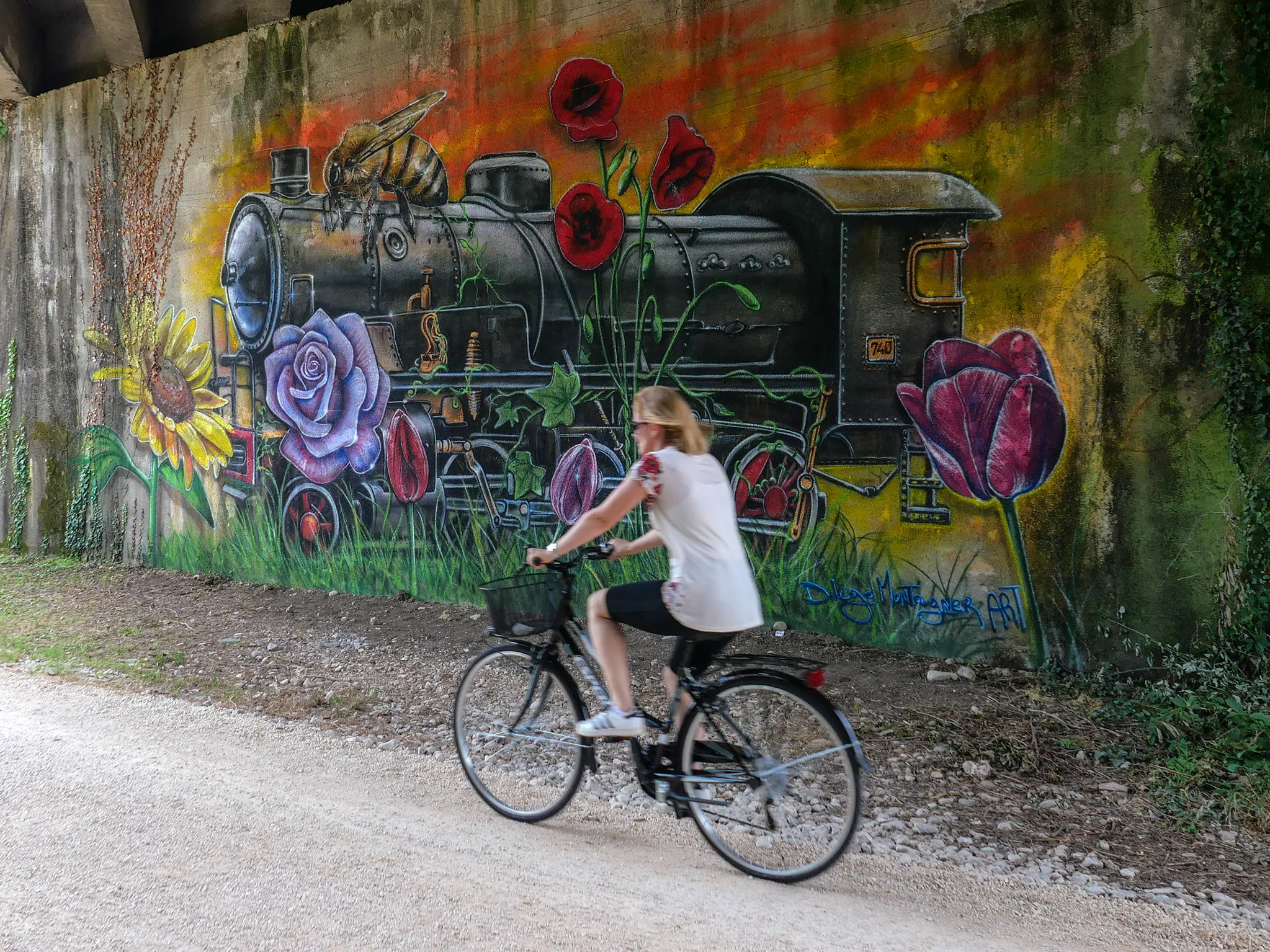 Montebelluna, murales sulla Tradotta