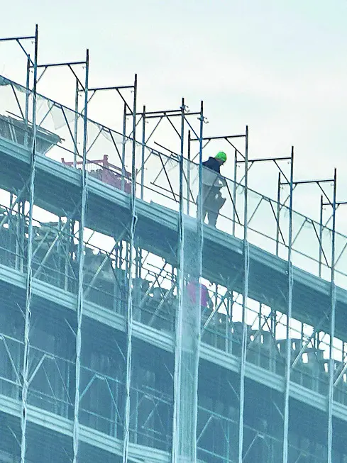Continuano ad essere molti i cantiere per le esecuzioni di lavori di ristrutturazione coperti dai bonus