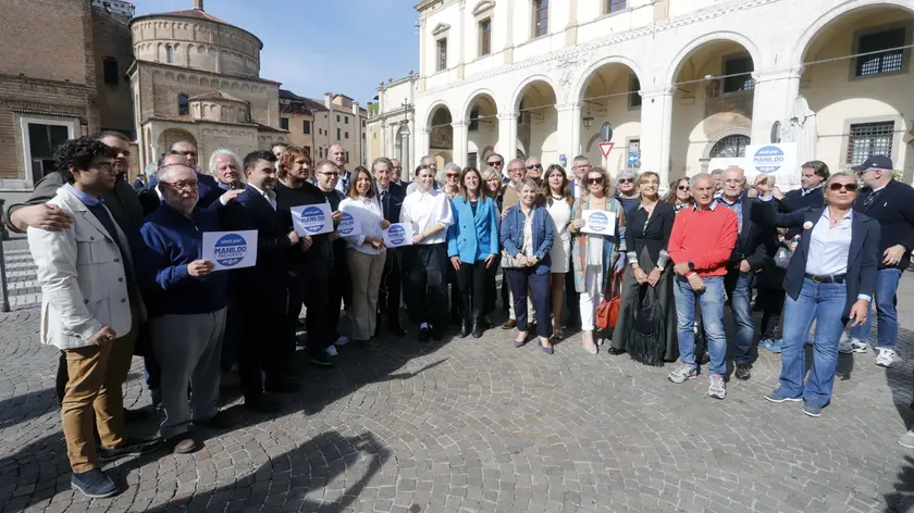 Gli esponenti della formazione centrista a Padova
