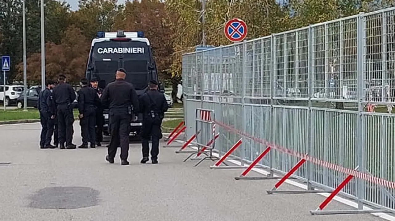 Lo stadio di Udine blindato per la partita Italia-Israele (Foto Petrussi)