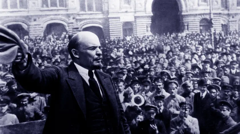 Vladimir Il’ič Ul’janov, detto Lenin, ha guidato i bolscevichi alla rivoluzione e ha fondato l’Unione sovietica