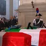 Un momento della cerimonia funebre dei tre carabinieri uccisi