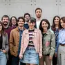 Elena Casagrande (con la giacca verde) insieme alla redazione della rivista «La chiave di Sohpia»