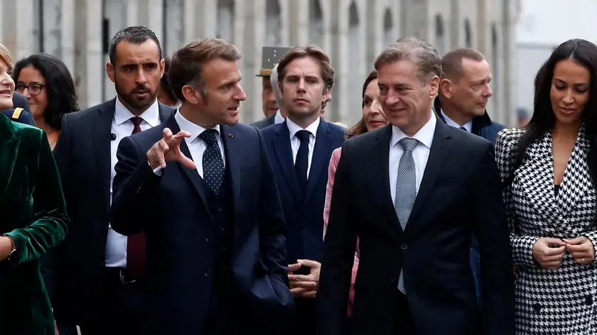 Il presidente francese Macron e il premier sloveno Golob (Epa)