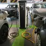 Auto elettriche in una foto di repertorio