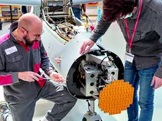 Addetti al lavoro nello stabilimento Leonardo di Ronchi dei Legionari, dove si producono droni