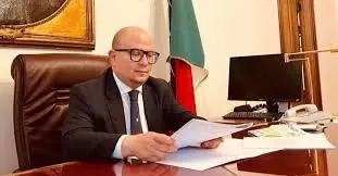 Il presidente della commissione Deidda