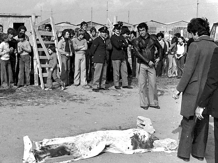 Il ritrovamento del corpo di Pier Paolo Pasolini al Lido di Ostia il 2 novembre del 1975