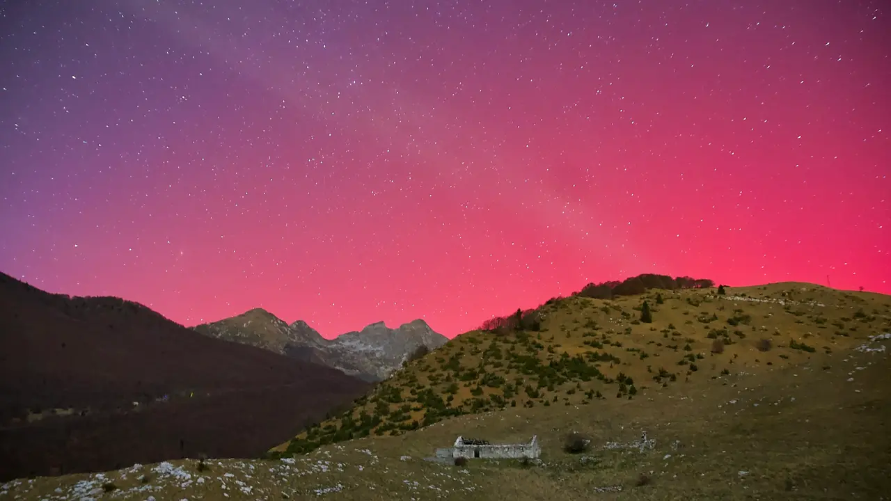 L'aurora boreale a Piancavallo, immortalata da Roby Stradella