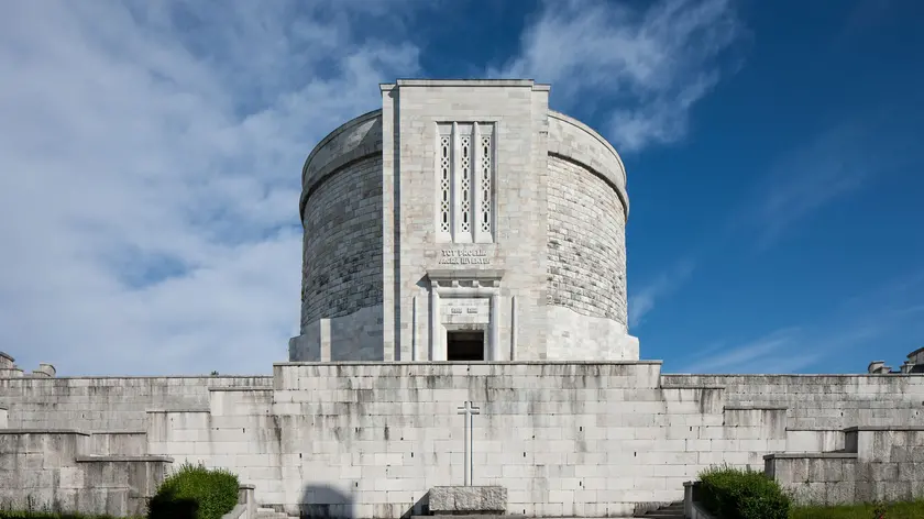 Il Sacrario militare sul poggio di Oslavia