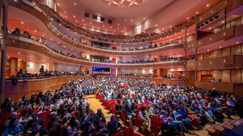Il pubblico al Teatro Nuovo Giovanni da Udine FOTO LUCA A. D’AGOSTINO
