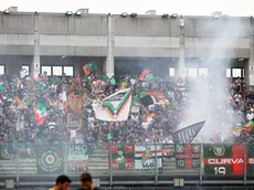La curva del Venezia durante l'ultimo derby, nel 2018