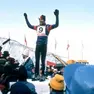 Gustav Thoeni è considerato uno dei più grandi campioni di tutti i tempi dello sci alpino. Alle Olimpiadi vinse tre medaglie