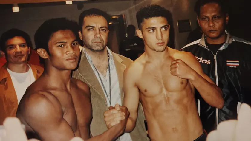 Buakaw assieme a un giovane Petrosyan