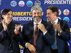 Elly Schlein e Giuseppe Conte festeggiano la vittoria di Roberto Fico in Campania