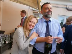 La premier Giorgia Meloni con Luca De Carlo coordinatore veneto di FdI, parlamentare e sindaco